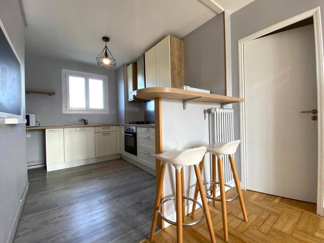 Appartement 3 pièces 64 m² · à Limoges · 64 m² · 750 €