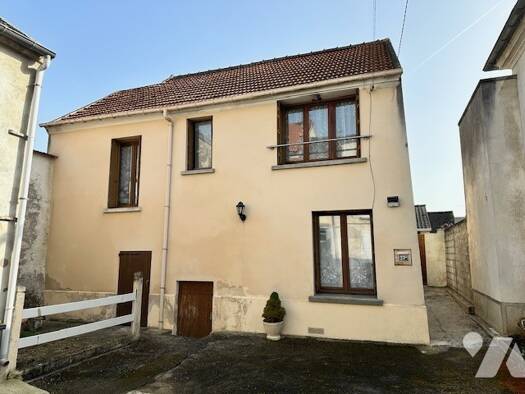 Maison à vendre 128 500 € 6 pièces 2 chambres 72 m² Charly-sur-Marne 02310