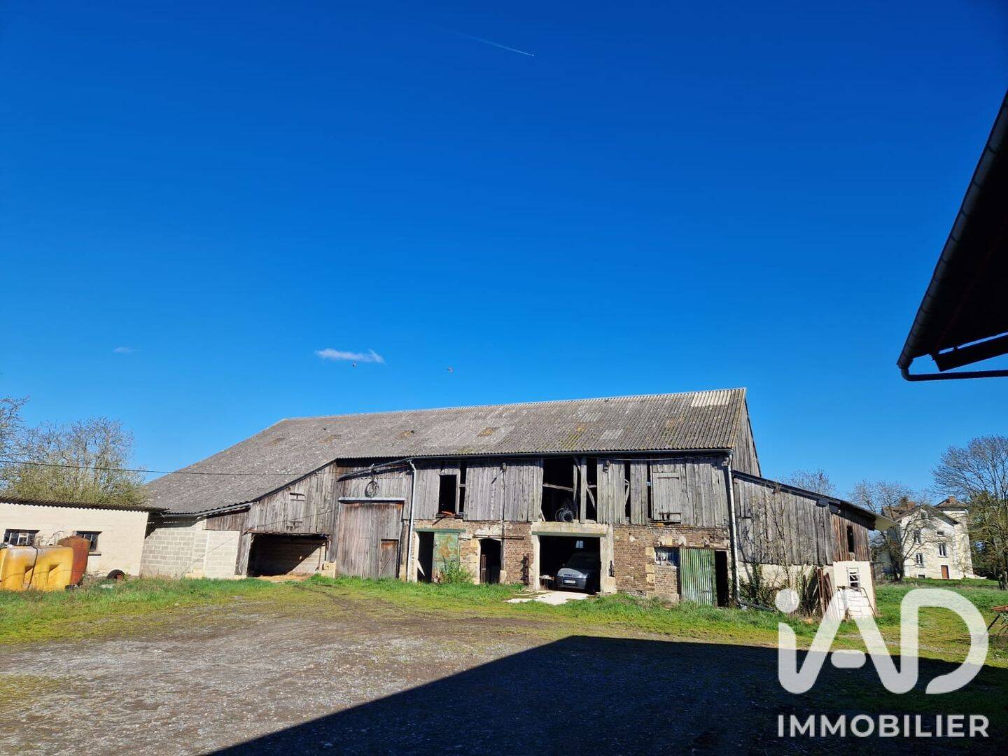 Maison 1 pièce 423 m² · à Grivy-Loisy · 423 m² · 115 000 €