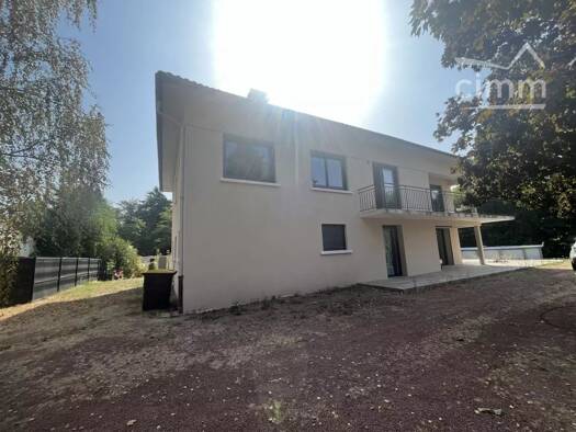 Maison à vendre 389 990 € 8 pièces 6 chambres 240 m² 1 890 m² de terrain Les Sables-Les Poupées-Le Bourg Riorges 42153
