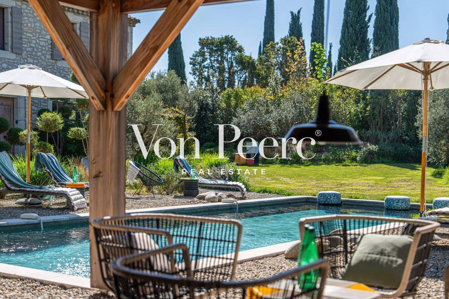 Maison 8 pièces 250 m² · à Eygalières · 250 m² · 3 500 000 €