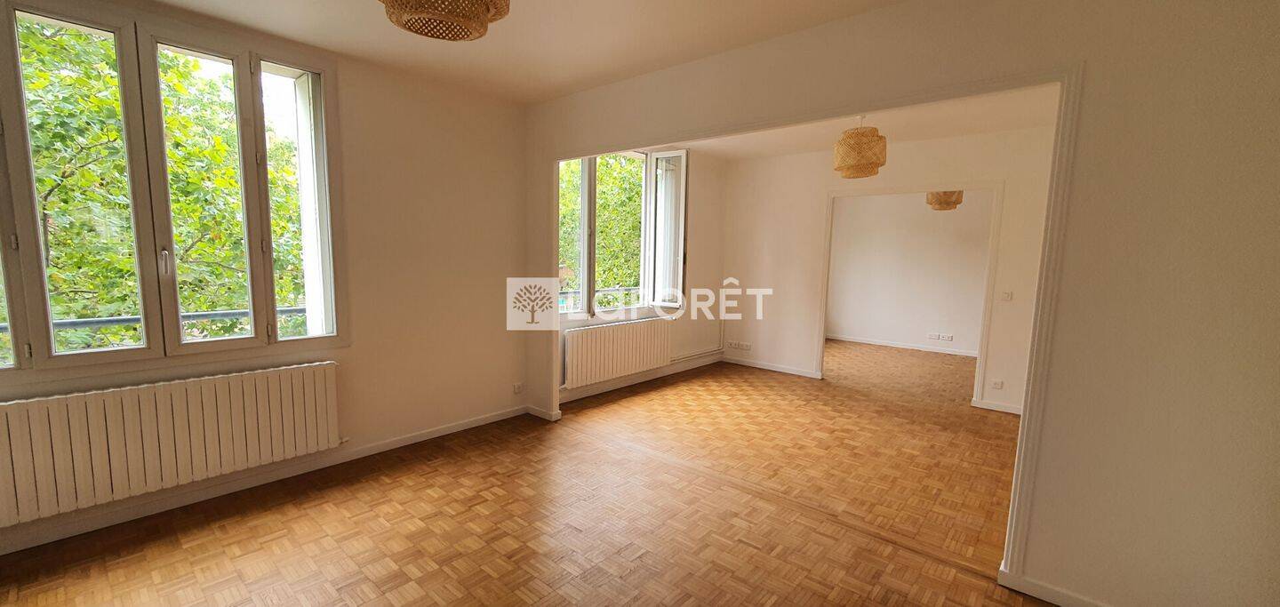 Appartement 6 pièces 117 m² · à Paris 14ème Arrondissement · 117 m² · 3 525 €/mois