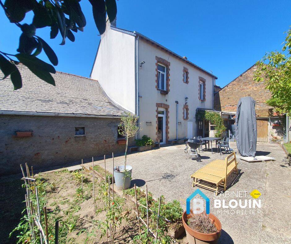 Maison 7 pièces 187 m² · à Abbaretz · 187 m² · 277 275 €