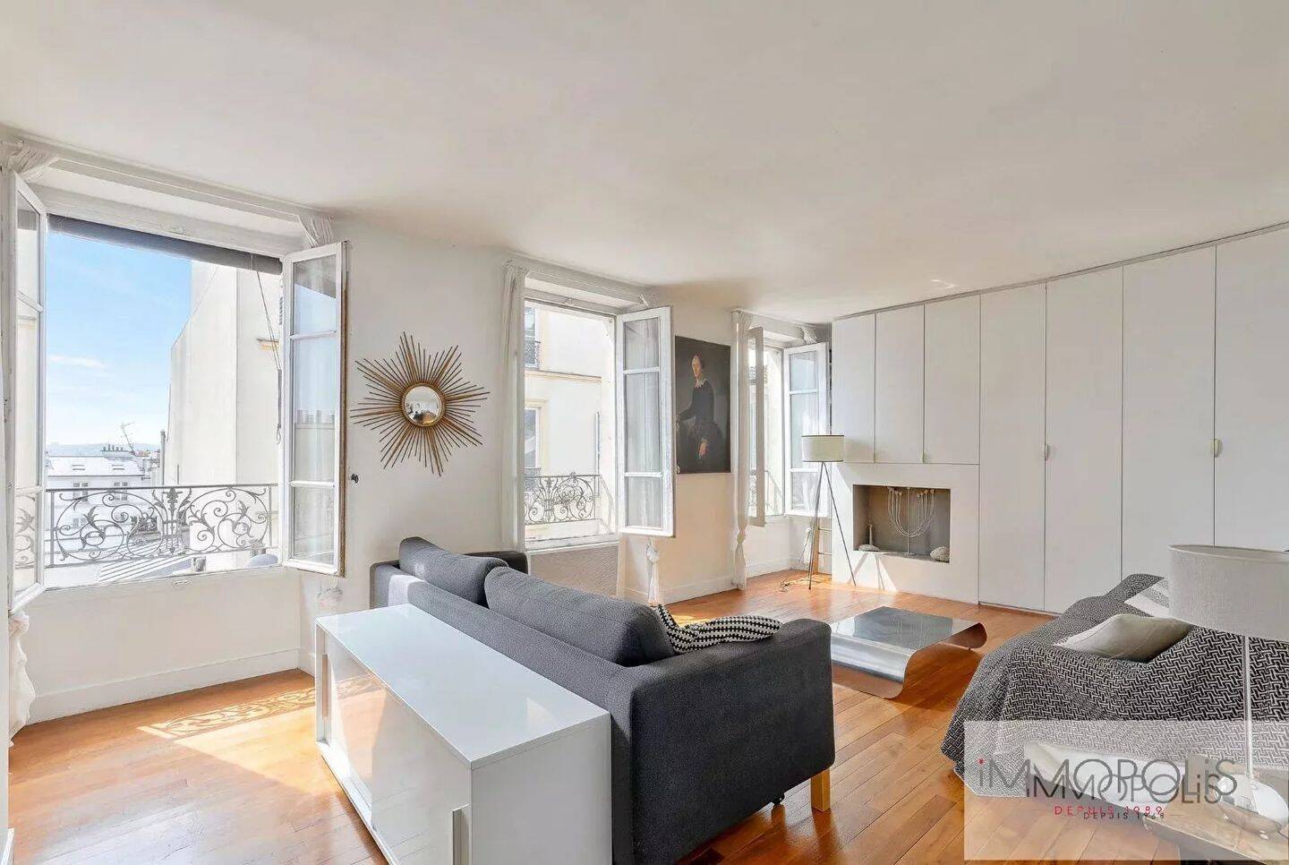 Appartement 3 pièces 55 m² · à Paris 18ème Arrondissement · 54,7 m² · 700 000 €