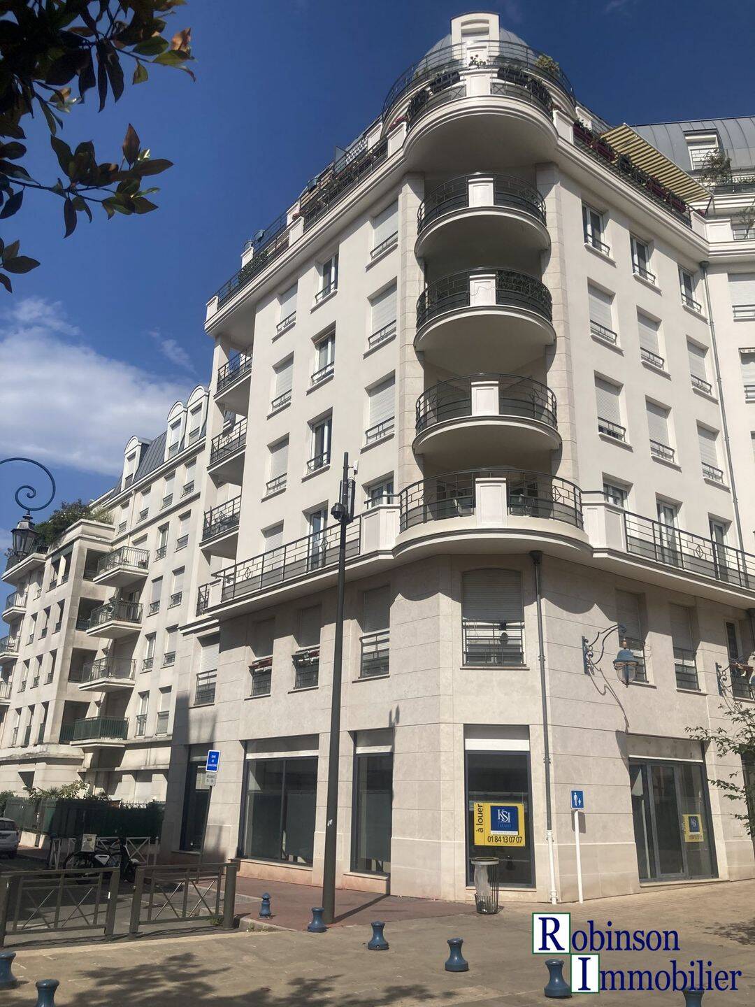 Appartement 1 pièce 28 m² · à Montrouge · 28 m² · 899 €