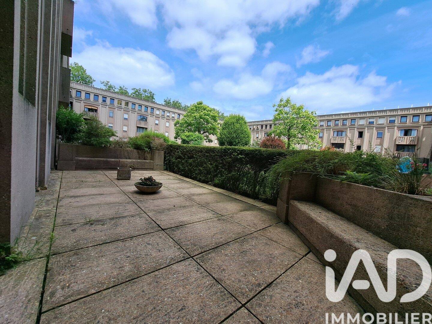 Appartement 2 pièces 52 m² · à Montigny-le-Bretonneux · 52 m² · 209 000 €