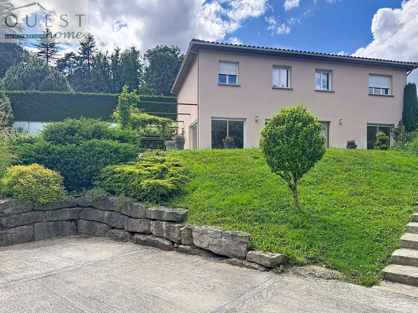 Maison 9 pièces 198 m² · à Charbonnières-les-Bains · 198 m² · 768 000 €