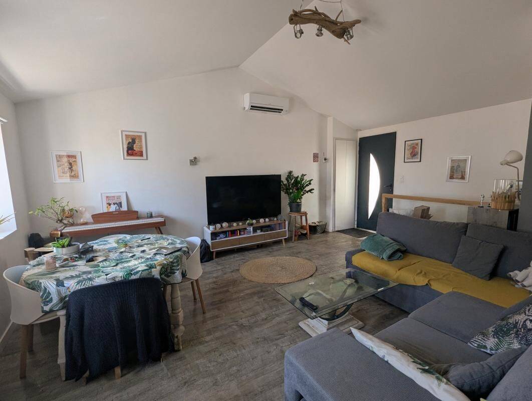 Maison 3 pièces 66 m² · à Sainte-Tulle · 66 m² · 860 €/mois
