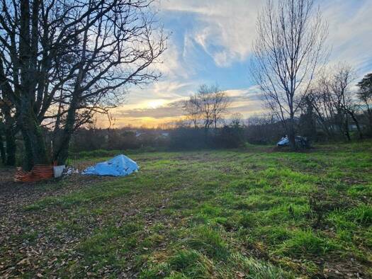 Terrain constructible à vendre 35 000 € 1 000 m² de terrain Chancelade 24650
