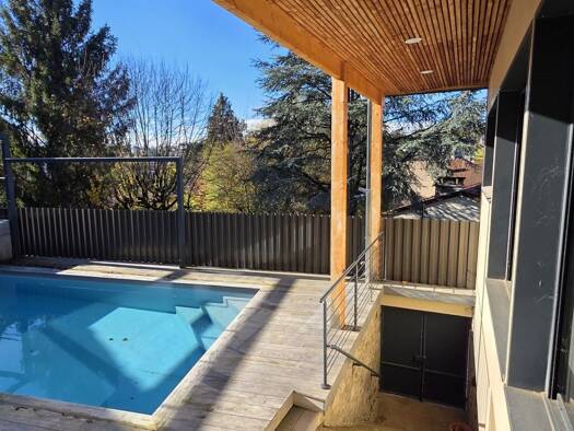 Maison à vendre 520 000 € 6 pièces 5 chambres 190 m² 2 275 m² de terrain Aristide Briand Aurillac 15000