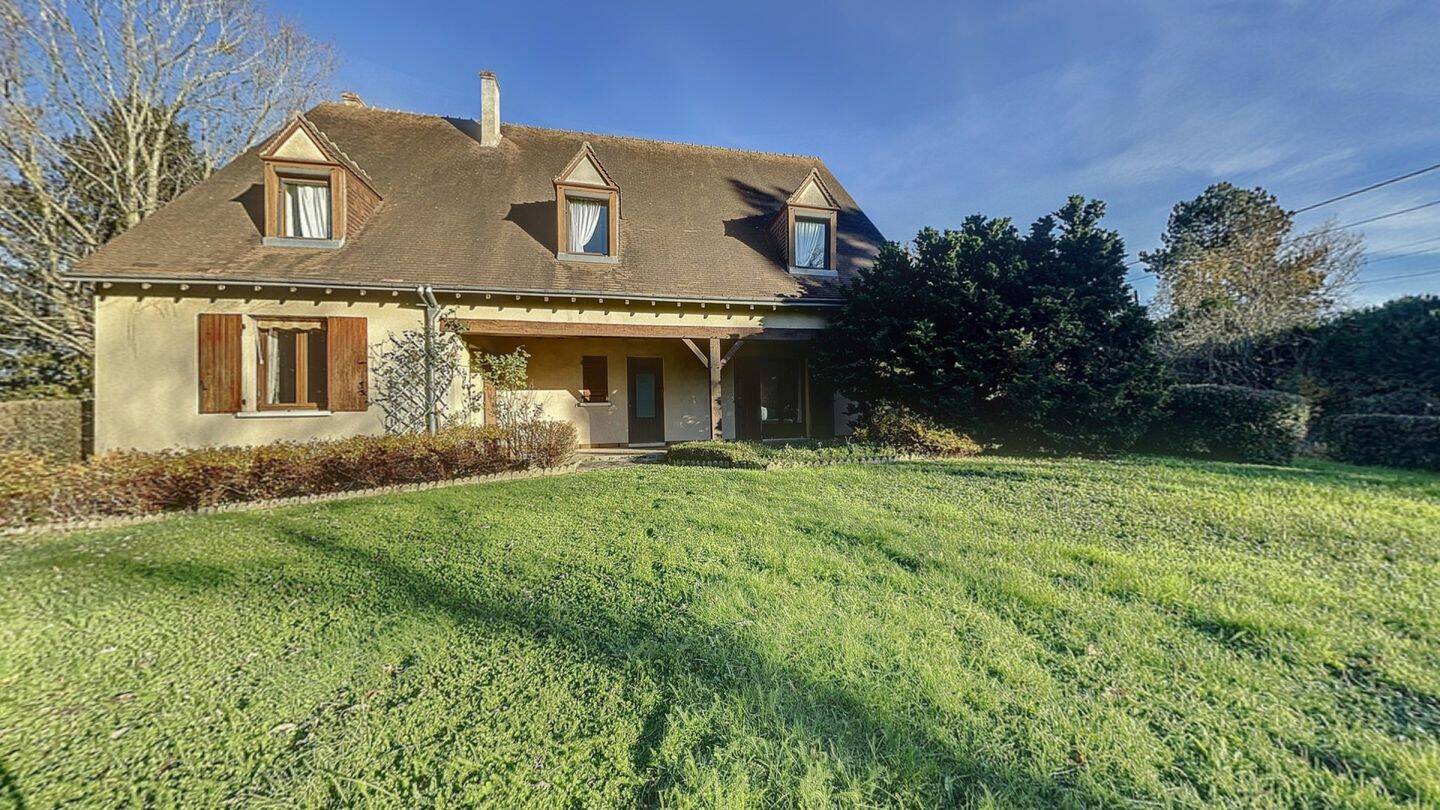 Maison 8 pièces 195 m² · à La Châtre · 195 m² · 262 500 €