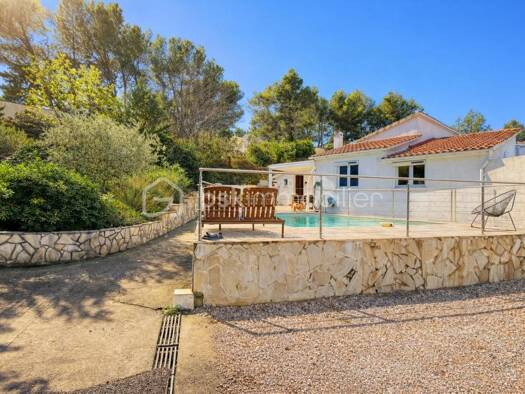 Maison de plain-pied à vendre 231 000 € 3 pièces 2 chambres 102 m² 1 050 m² de terrain Pouzols-Minervois 11120