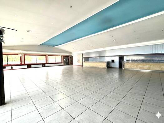 Local commercial à vendre 95 000 € 740 m² de surface de vente Sud-Bords de Marne-Gambetta-Aulnoy Chelles 77500