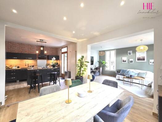 Maison à vendre 439 000 € 6 pièces 4 chambres 140 m² 262 m² de terrain Bondy 93140