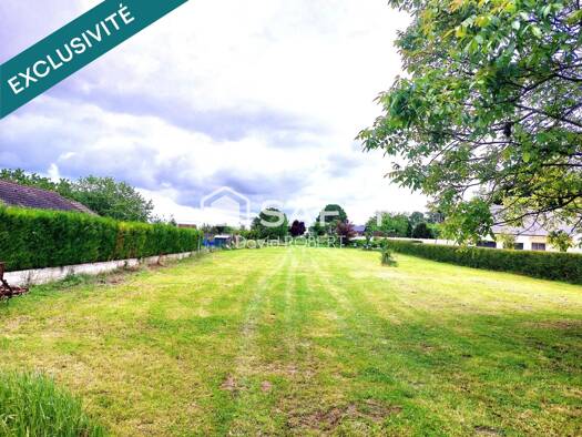 Terrain constructible viabilisé à vendre 30 000 € 632 m² de terrain Crouzilles 37220