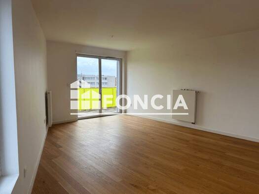 Appartement à louer 877 € 3 pièces 2 chambres 84,2 m² 4ème étage Lille Sud Lille 59000