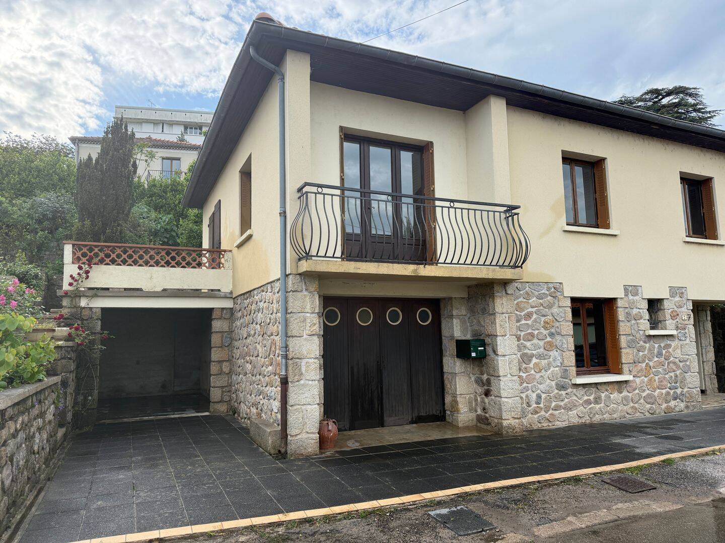 Maison 4 pièces 81 m² · à Aubenas · 81 m² · 863 €