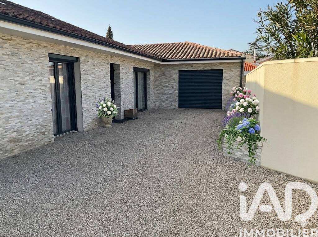 Maison 4 pièces 119 m² · à Soussans · 119 m² · 330 000 €