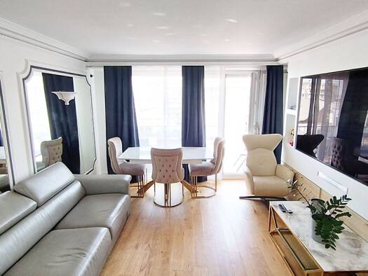 Appartement à vendre 279 000 € 3 pièces 2 chambres 63 m² Étage 5/8 Le Forum Saint-Gratien 95210