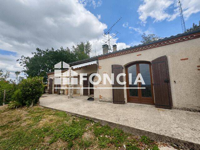 Maison 7 pièces 160 m² · à Bon-Encontre · 160 m² · 950 €