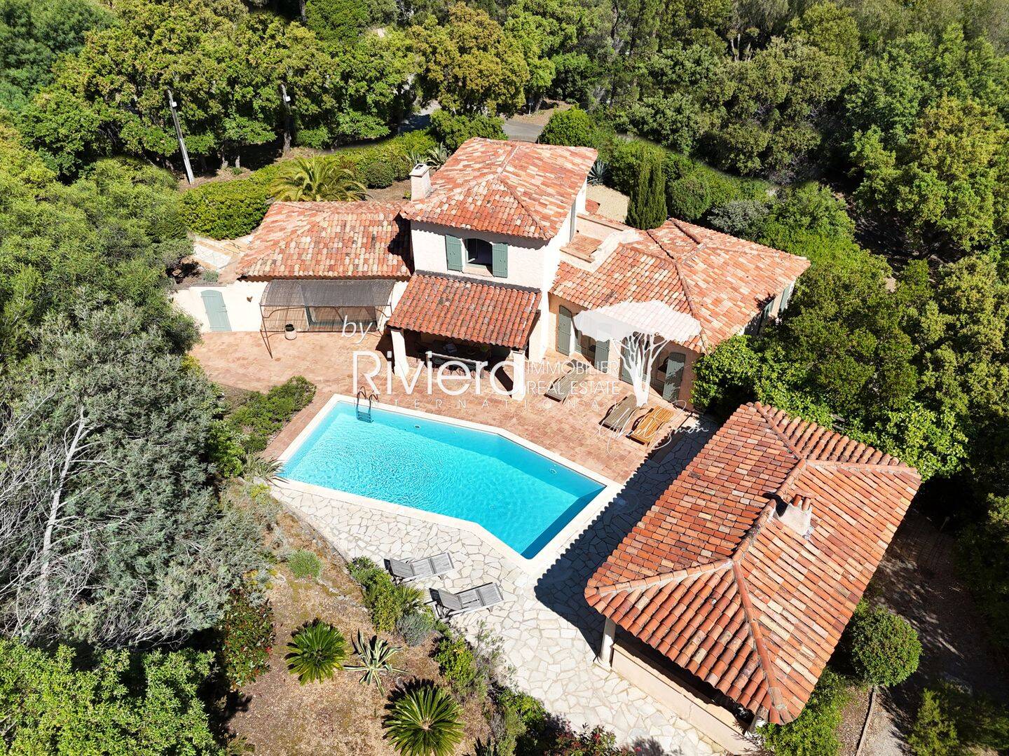 Maison 5 pièces 154 m² · à La Croix-Valmer · 154,1 m² · 1 900 000 €