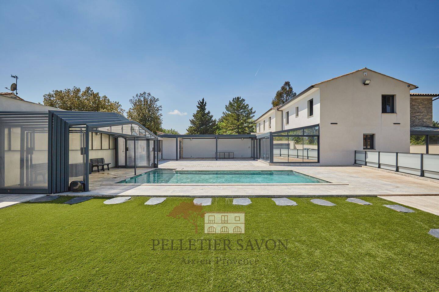 Maison 7 pièces 330 m² · à Aix-en-Provence · 330 m² · 1 575 000 €