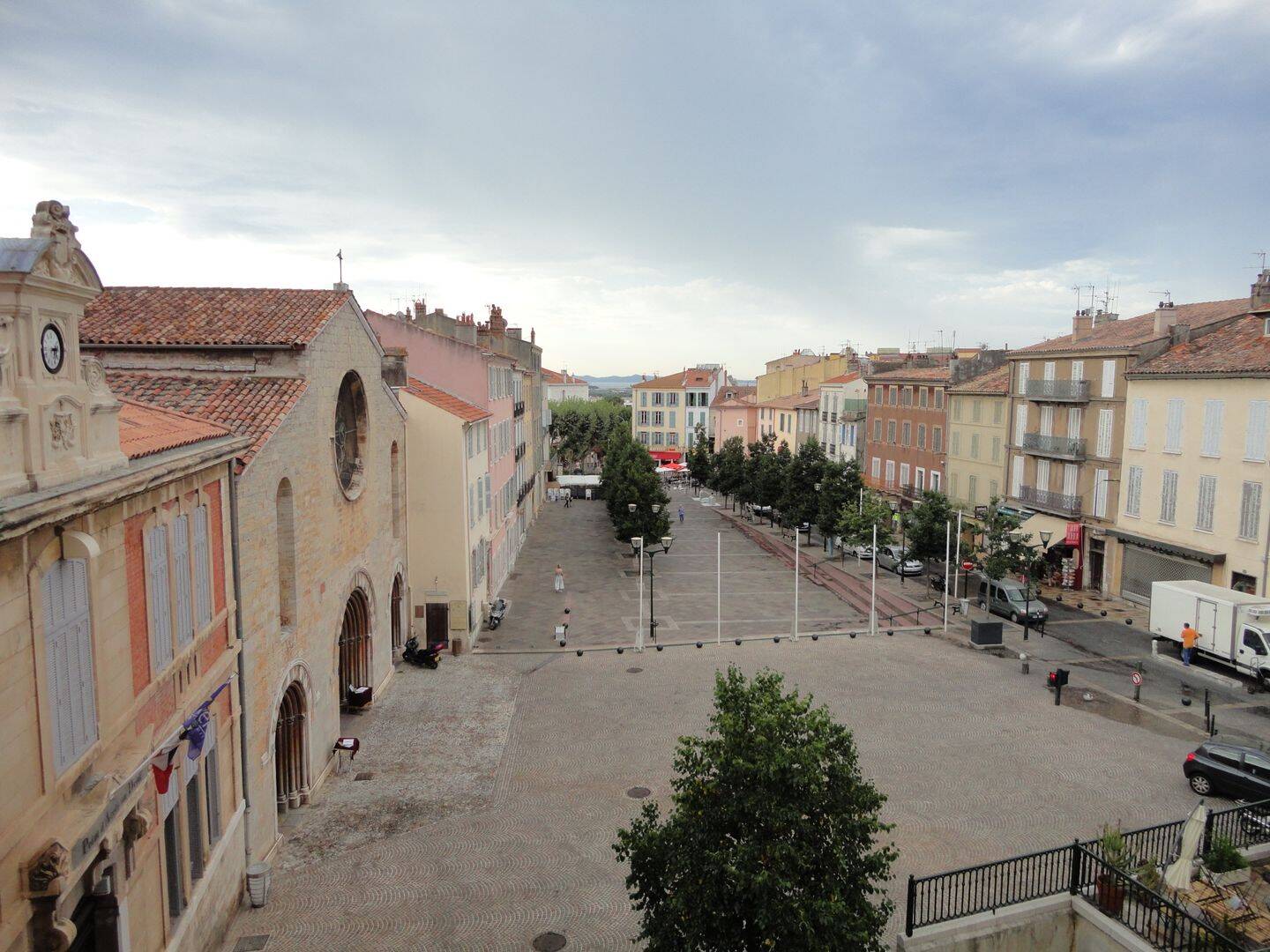 Appartement 2 pièces 45 m² · à Hyères · 44,5 m² · 625 €