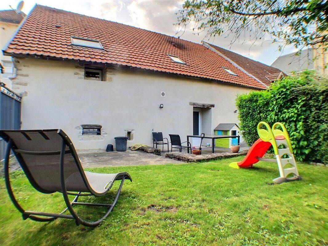 Maison 6 pièces 211 m² · à Pouilly-en-Auxois · 210,7 m² · 259 000 €