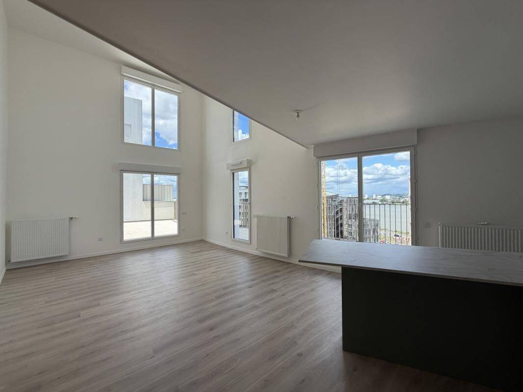 Appartement 6 pièces 137 m² · à Bordeaux · 137 m² · 1 980 €/mois