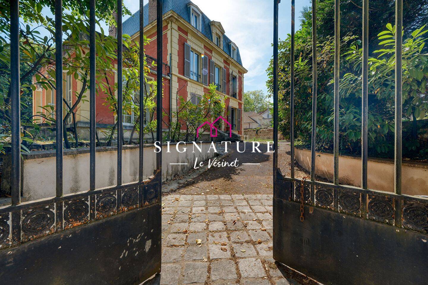 Maison 11 pièces 264 m² · à Le Vésinet · 264 m² · 1 575 000 €