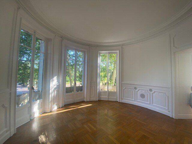Appartement 6 pièces 197 m² · à Lyon 6ème Arrondissement · 197 m² · 3 560 €