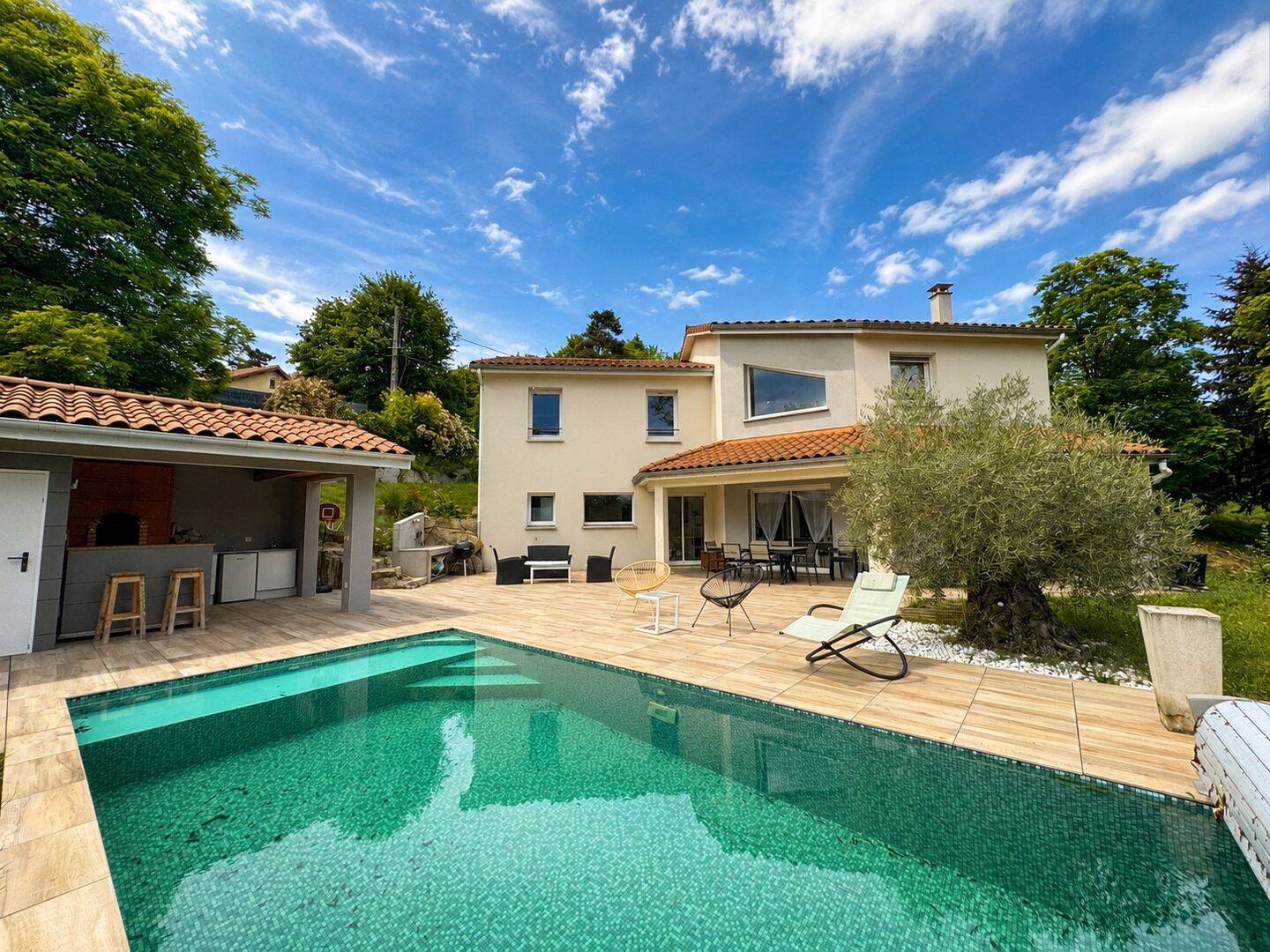 Maison 5 pièces 165 m² · à Monistrol-sur-Loire · 165,2 m² · 440 000 €