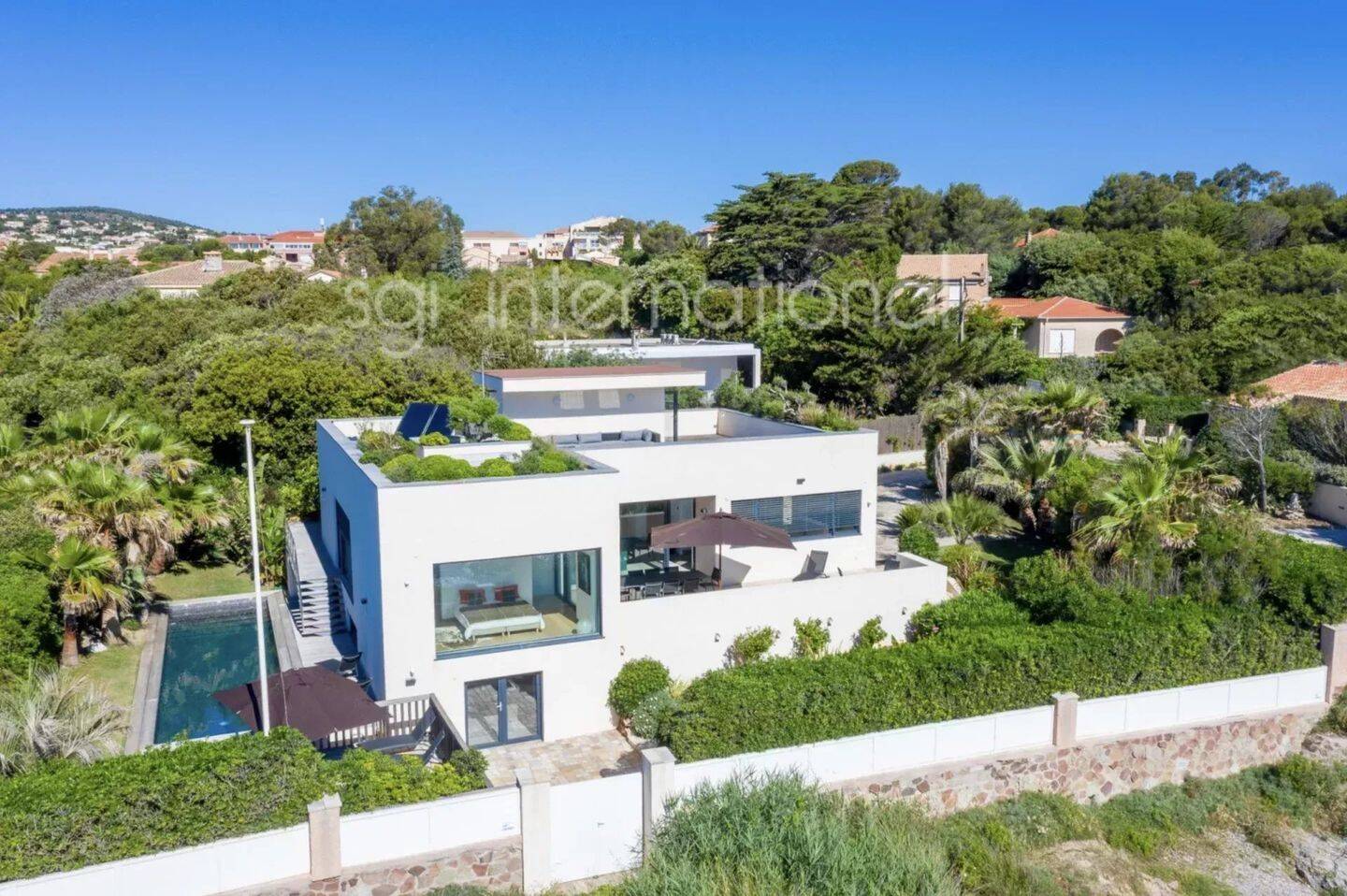 Maison 6 pièces 240 m² · à Fréjus · 240 m² · 4 200 000 €