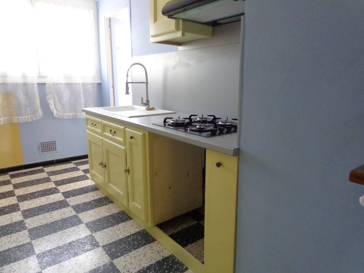 Appartement 2 pièces 79 m² · à Alès · 79,4 m² · 767 €