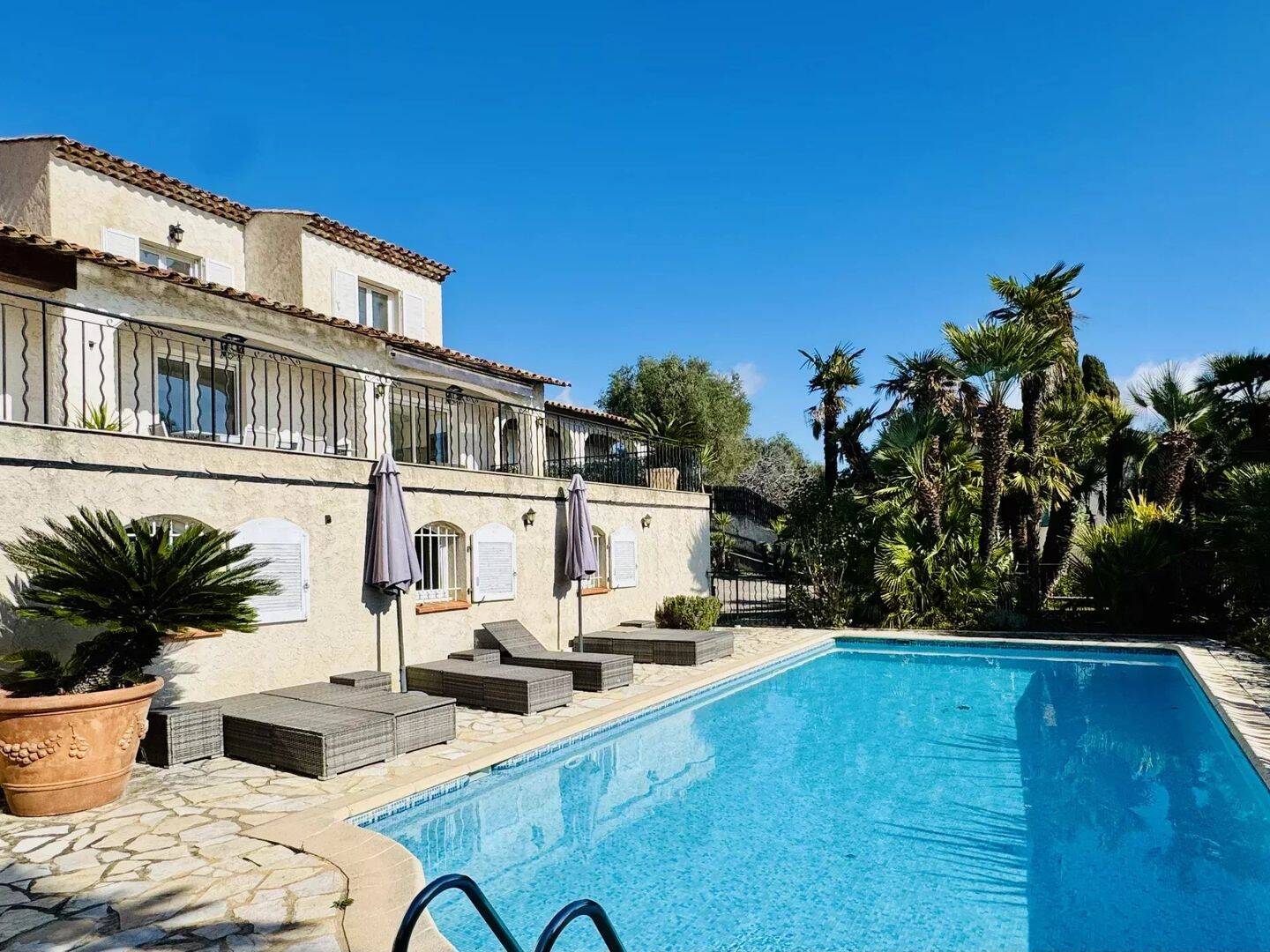 Appartement 6 pièces 200 m² · à Nice · 200 m² · 7 200 €/mois