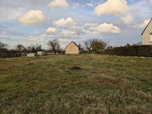 Terrain constructible viabilisé à vendre 49 250 € 710 m² de terrain Caulnes 22350