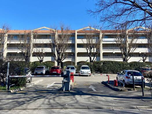 Parking à louer 65 € 12 m² Pont de l'Arc Aix-en-Provence 13080