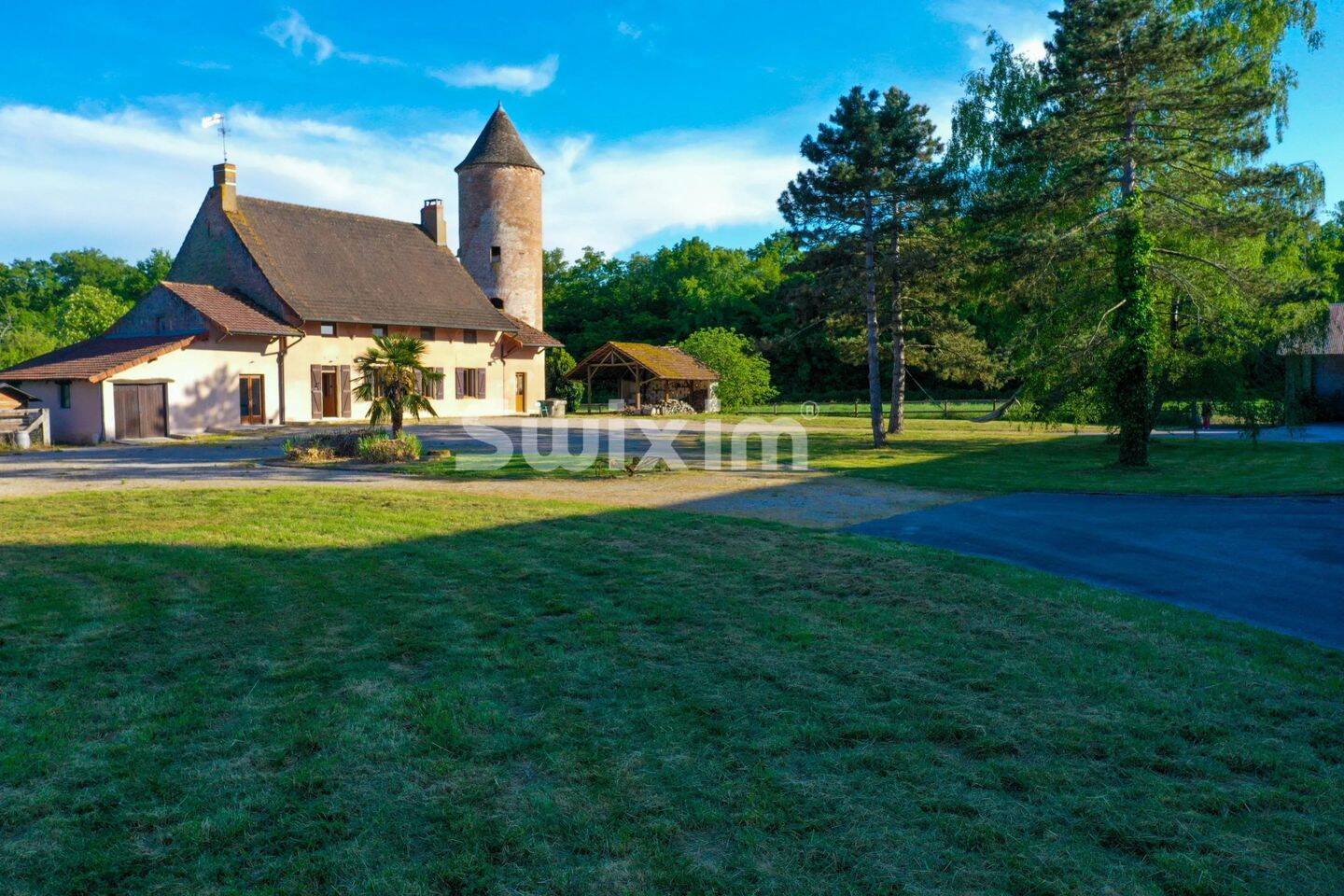 Maison 9 pièces 289 m² · à Chalon-sur-Saône · 289 m² · 884 000 €