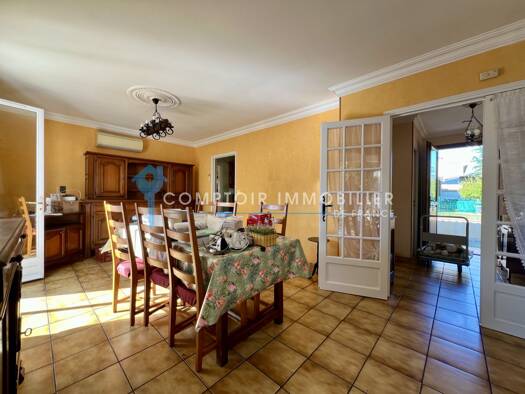 Maison à vendre 200 000 € 6 pièces 4 chambres 99,7 m² 973 m² de terrain Saint-Paul-Cap-de-Joux 81220