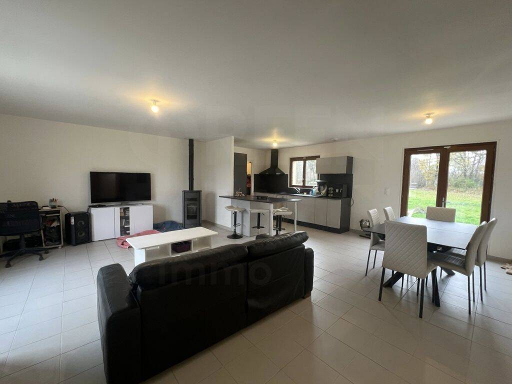 Maison 6 pièces 109 m² · à Lavau · 109 m² · 174 000 €