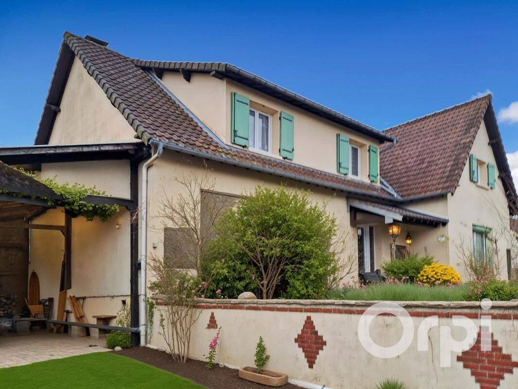 Maison 8 pièces 183 m² · à Gisors · 183 m² · 327 000 €