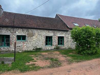 Mas à vendre 174 000 € 4 pièces 2 chambres 105 m² 2 000 m² de terrain Centre Historique Cusset 03300