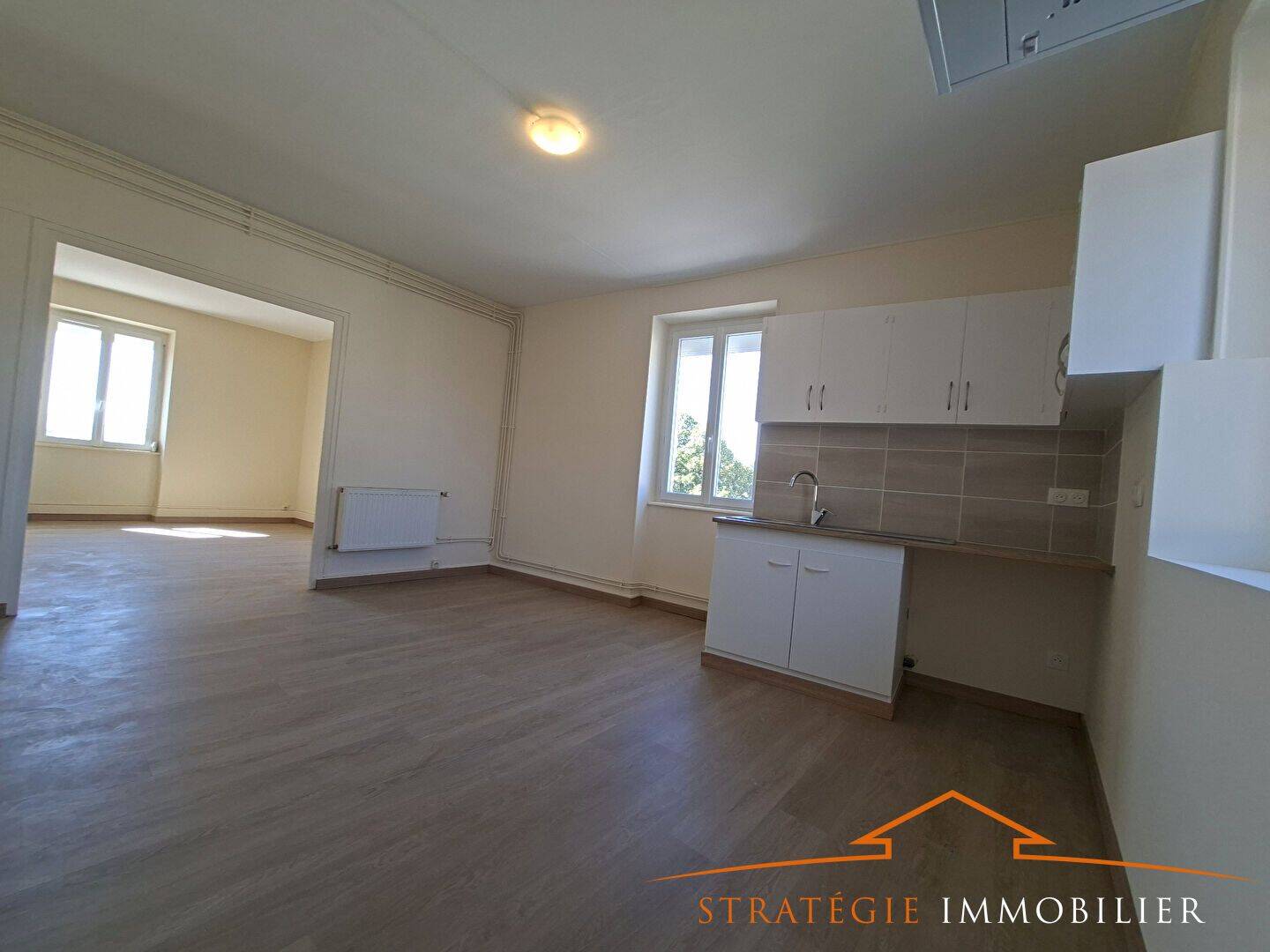 Appartement 4 pièces 82 m² · à Saint-Gengoux-le-National · 82,4 m² · 790 €/mois