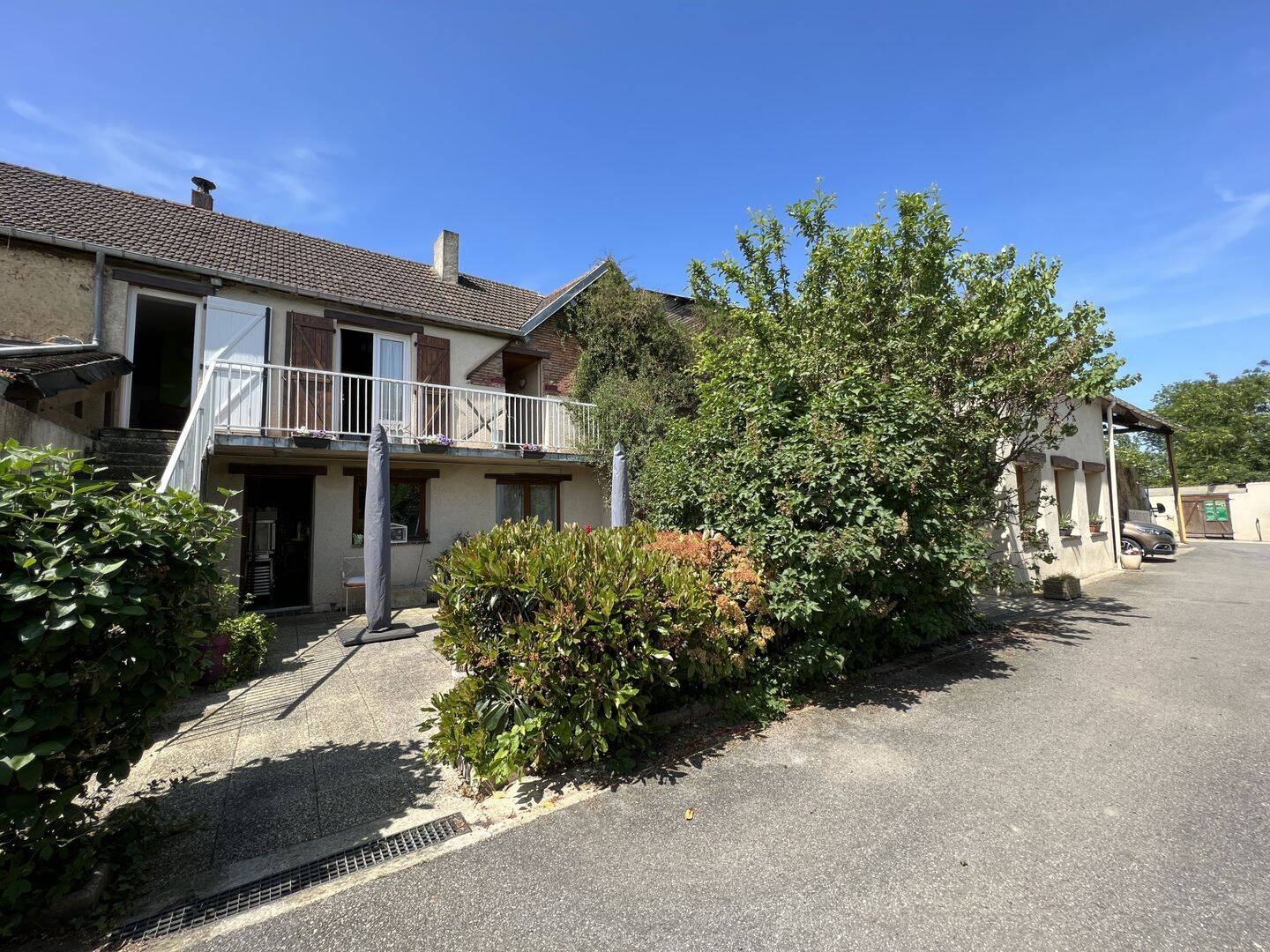 Maison 6 pièces 328 m² · à Bû · 328 m² · 499 000 €