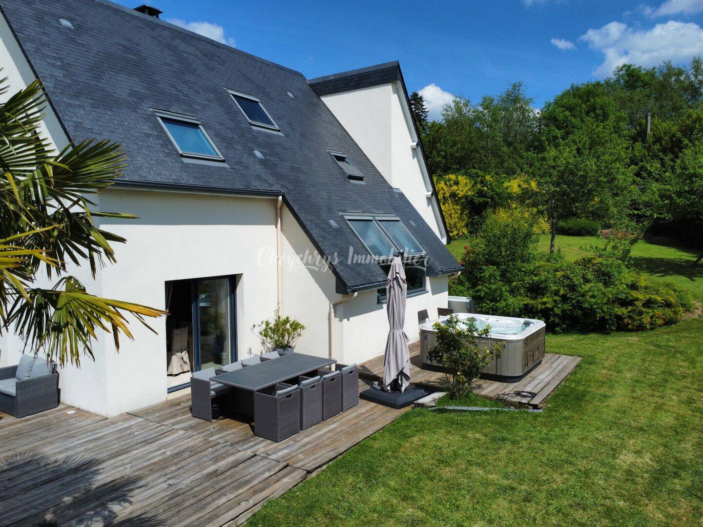 Maison 6 pièces 160 m² · à Saint-Gatien-des-Bois · 160 m² · 599 000 €