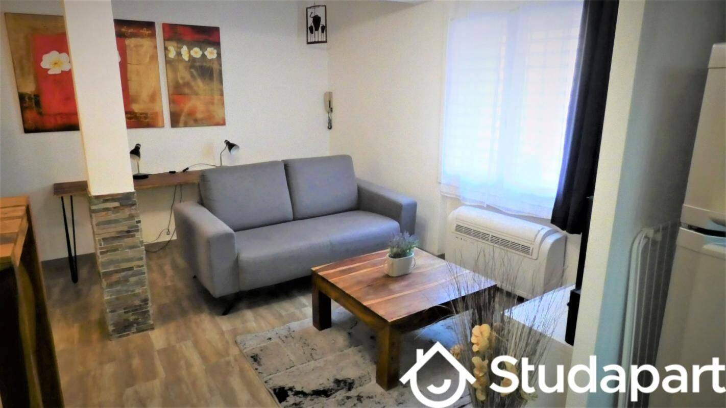 Appartement 1 pièce 35 m² · à Antibes · 35 m² · 870 €