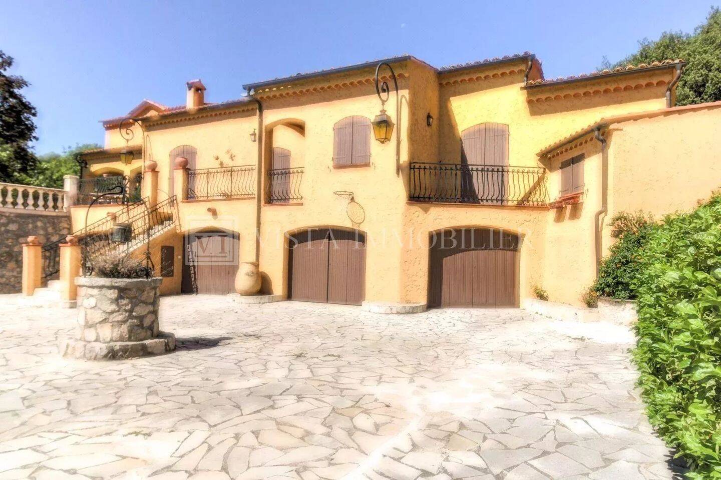 Maison 6 pièces 207 m² · à Peille · 207 m² · 1 650 000 €