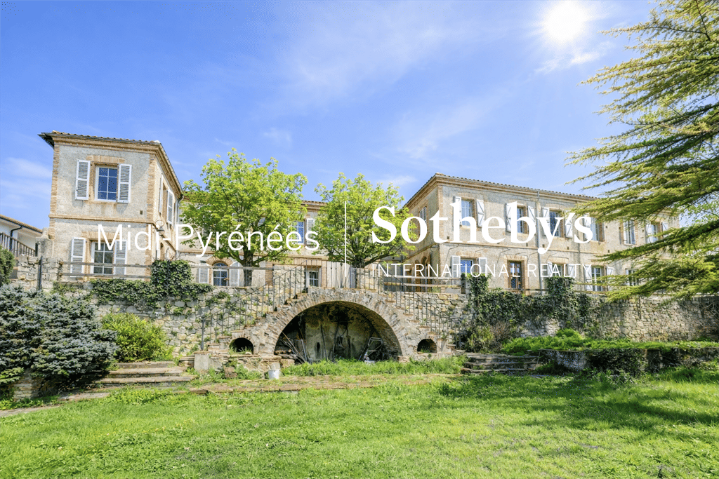 Maison 20 pièces 550 m² · à Gaillac · 550 m² · 798 000 €
