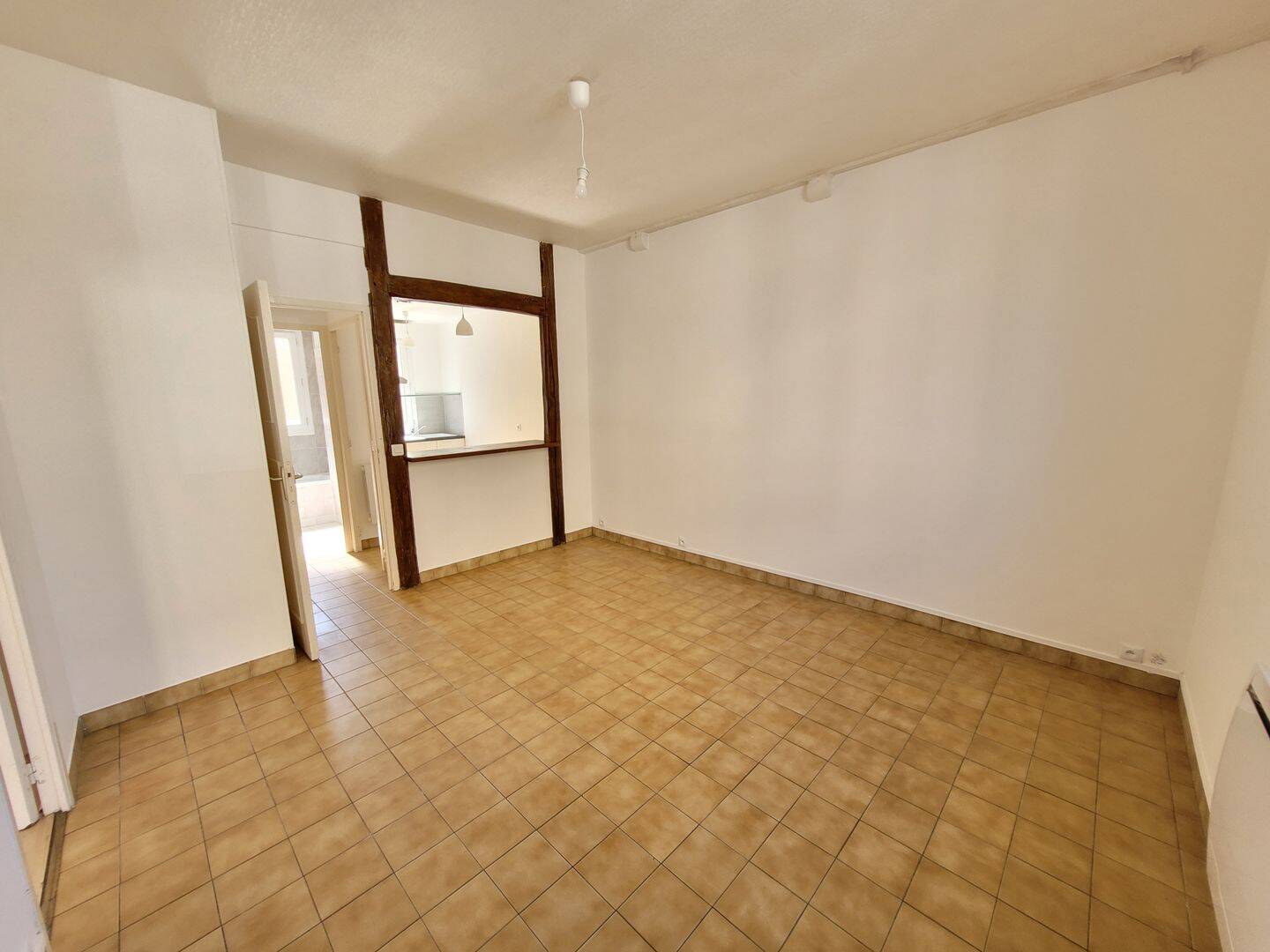 Appartement 2 pièces 39 m² · à Auneau-Bleury-Saint-Symphorien · 39 m² · 570 €