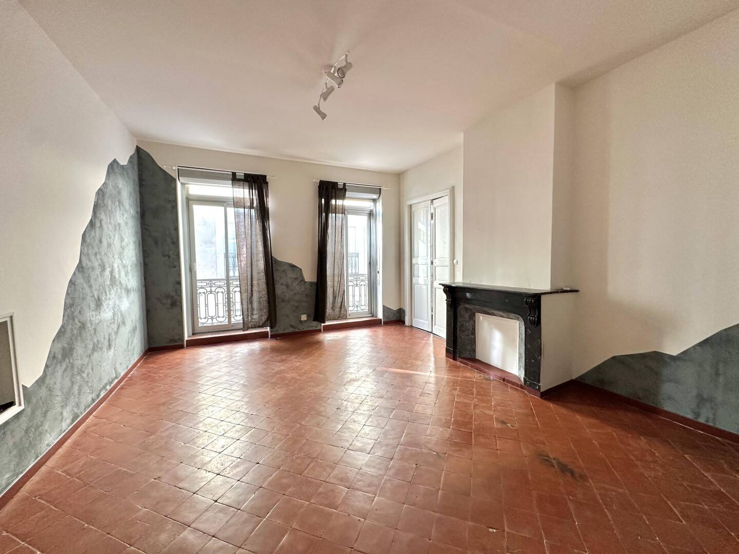 Appartement 4 pièces 100 m² · à Béziers · 100,2 m² · 135 000 €